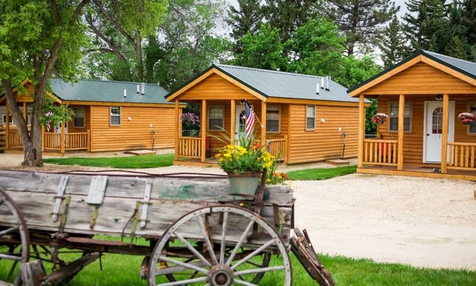 Dayton Hotel | Rustic Ridge Cabins, Charming Retreat (3 Options!)