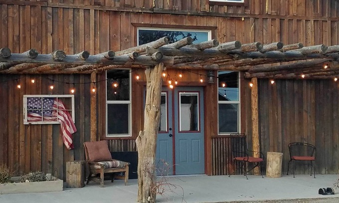 Lazear Apartment | Rustic Studio on Working Cattle Ranch in Olathe!