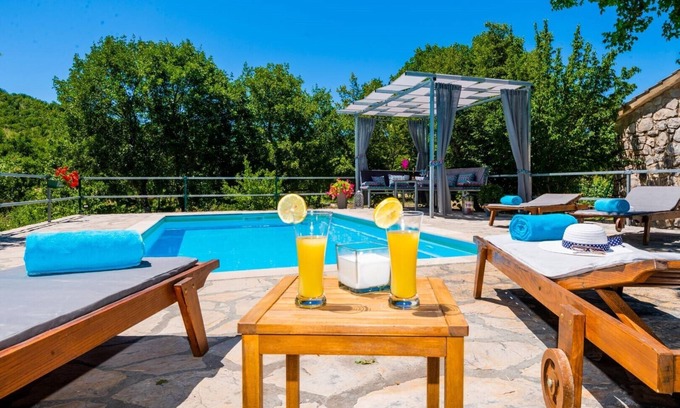 Zmijavci House | Rustic three-room Villa Ognjistar with a beautiful garden and luxury private pool surrounded by peace and nature near the Makarska Riviera