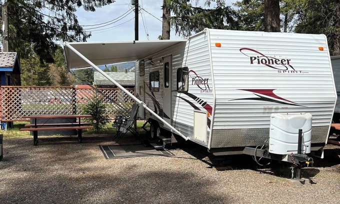 Christina Lake RV Rental | RV & Site Rental in Christina Pines Campground