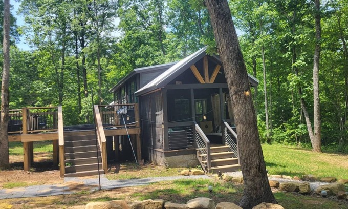 Monteagle Cabin | Ryan's World at The Retreat at Sunset Bluff