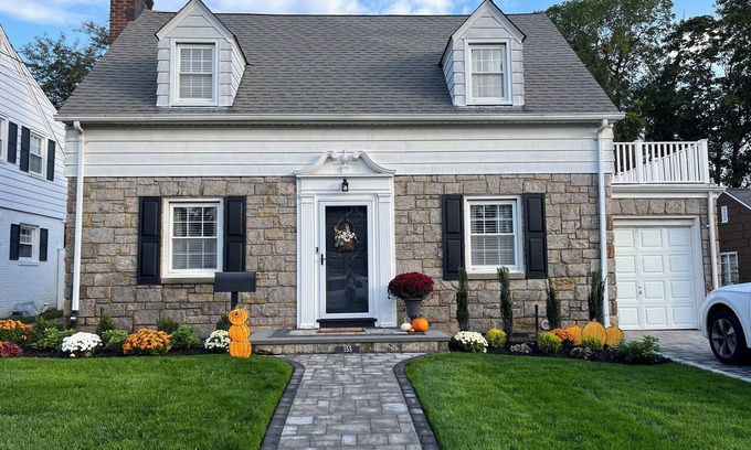 Farmingdale House | Ryder Cup 2025 Housing — Private Farmingdale Home 2 Min Walk to Bethpage