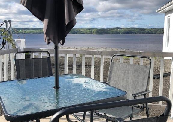 Saint Fulgence Apartment | Séjour Flèche du fjord vue Saguenay Mont Valin