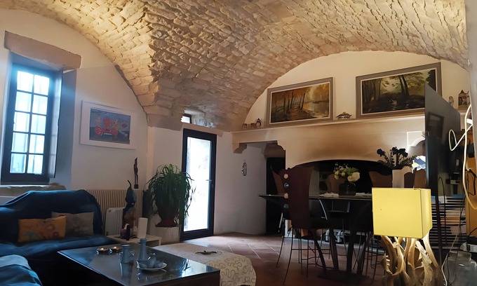 Souvignargues House | Séjournez dans un lieu chargé d'histoire entre mer et cévennes