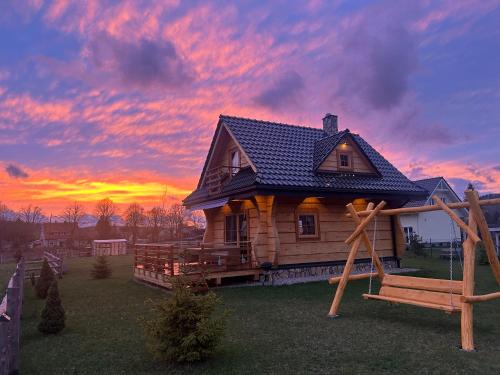 Trzebieszowice Ski Chalet | Słoneczna Chata z Bali