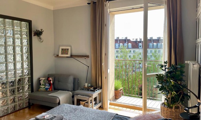 Srodmiescie Południowe Apartment | Słoneczny Apartament Koszykowy!