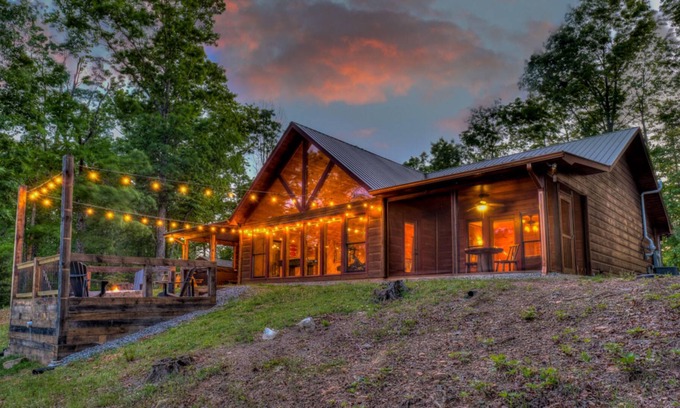 Blue Ridge House | S'more House by Escape to Blue Ridge