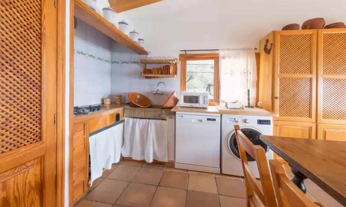 Fornalutx Ski Chalet | S'olivaret (fornalutx) - Country House. Free Wifi