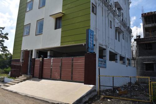 Siruseri Bed & Breakfast | S R Guest House
