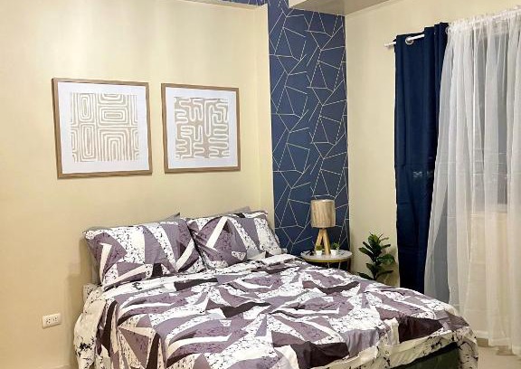 Mandurriao Apartment | * *S Urban Dreamscape