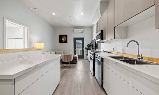 Central Sacramento Apartment | S19 Resident 202