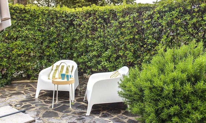 Sirolo Apartment | S278 – Sirolo, portion of a three-room villa, with garden overlooking the sea