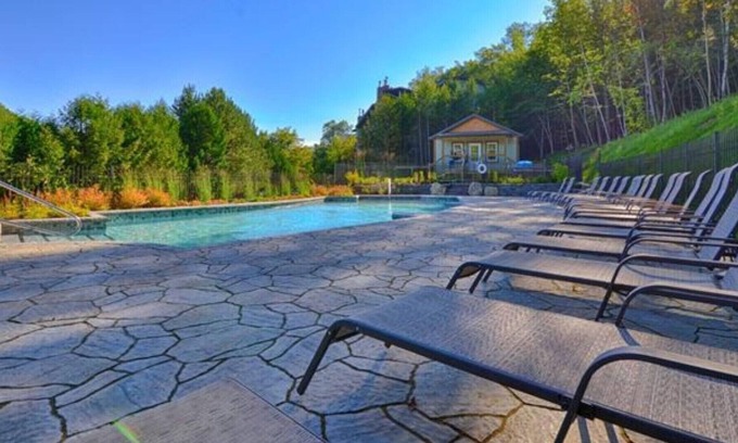 Mont-Tremblant Village Apartment | S4 Cozy Tremblant Condo