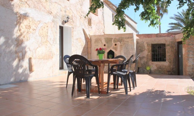 S'alqueria Blanca Cottage | SA CURIA. House from the 16th century in the small town of Alqueria Blanca.