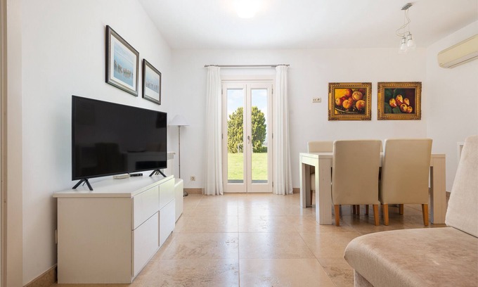 Vilafranca de Bonany Apartment | SA FRANQUESA VELLA - MARIA MAGDALENA I VICTORI - Fantastic private apartment in rural hote