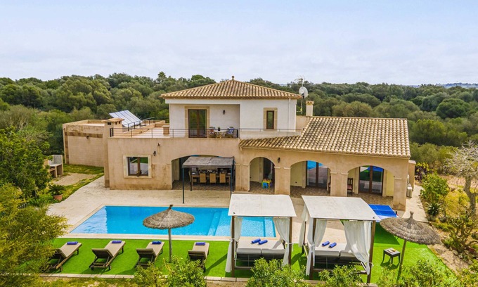 Campos Villa | SA PEDRERA Finca for 8 in fields with swimming pool