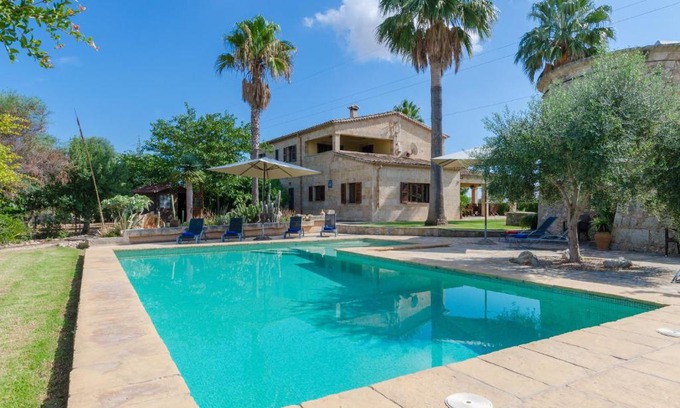 Buger Villa | Sa Resclosa