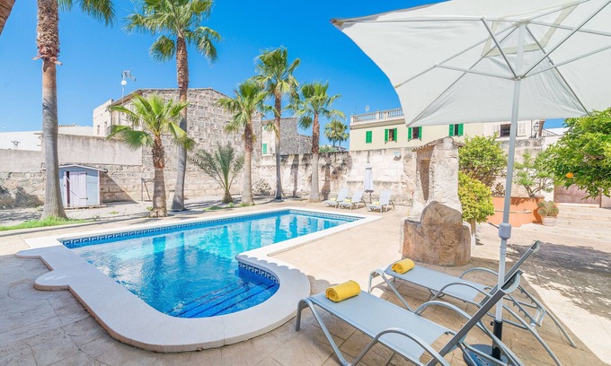 Maria de la Salut Ski Chalet | SA VERDERA Town house for 10 people in Maria de la Salut