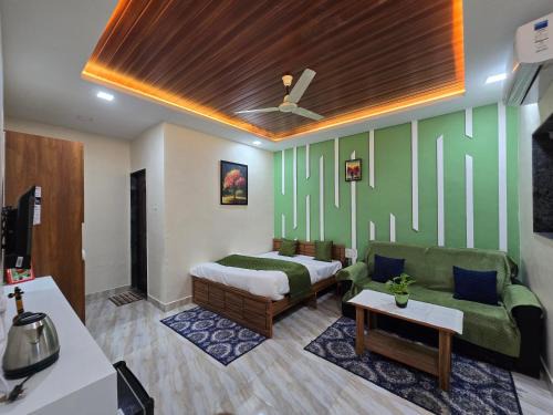 Khalapur Resort | saaz resort and lawn