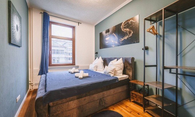 Lubeck City Centre Apartment | Sadebo: 7 guests | central | kitchen | washing machine