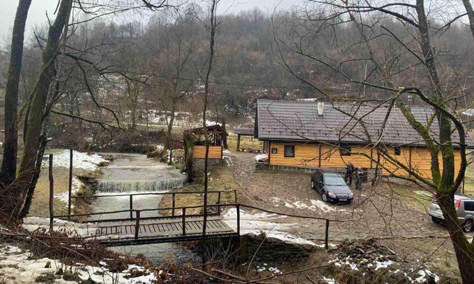 Serednye Villa | Садиба Гірський поток