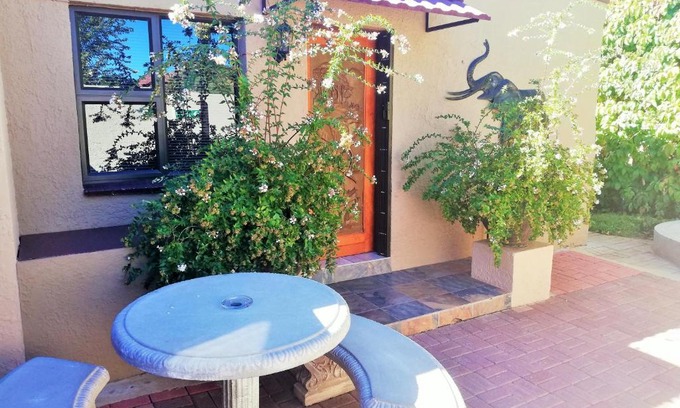 Vryburg House | Safari Guesthouse