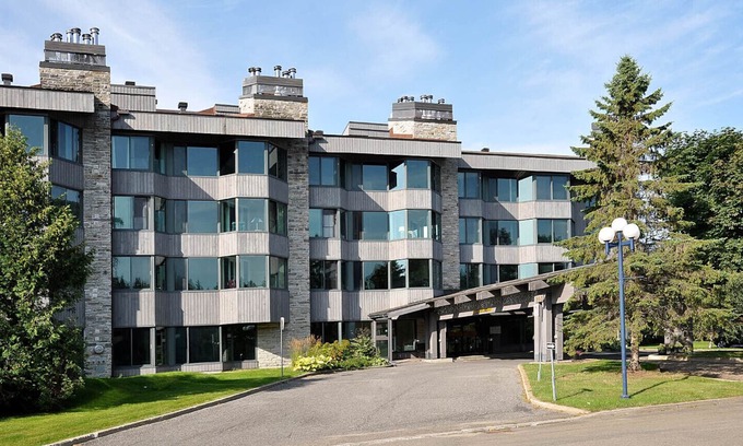 Beaupre Condo | Safe & Friendly. Ideal for 2 adults. Excellent view of MSA