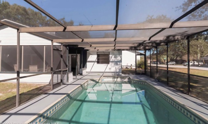 Spring Hill House | Safe house