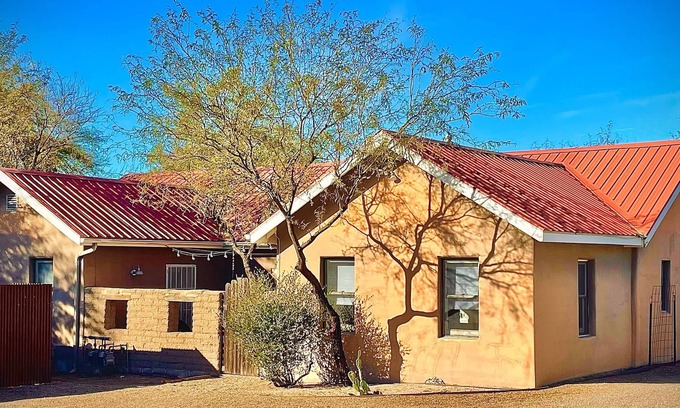 Barrio Viejo House | Safe & Peaceful Retreat in Downtown Historic District