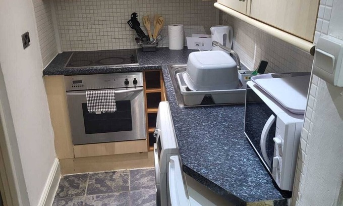 Tilbury Apartment | Safe Space Away From Home