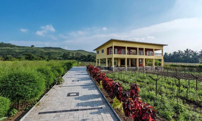 Gangavhare Villa | SaffronStays Villa Vino