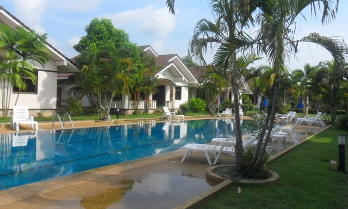 Rayong House | Safir Village 3 bedroom villa near Suan Son Beach