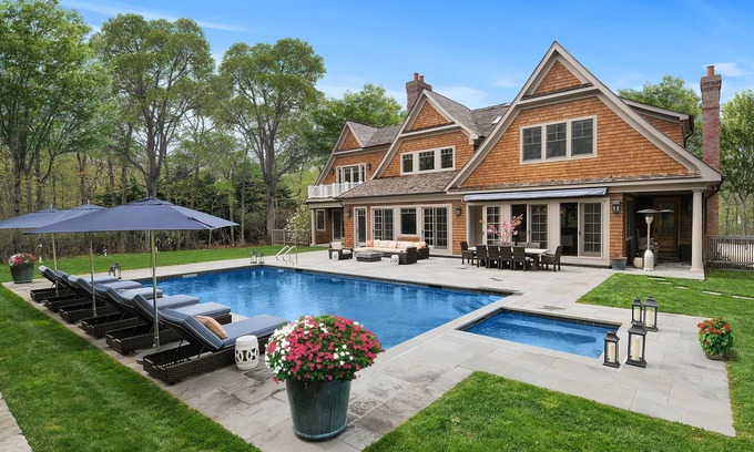 Noyack House | Sag harbor/Bridgehampton High End Furniture House 5 bed/7ba w POOL very private
