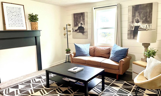 Knoxville Apartment | Sage Green Getaway - 2BR 1BA in South Knoxville