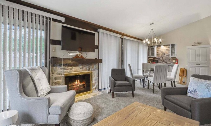 Fontana Condo | Sail Away @ Abbey Springs |Golf Cart |Golf Course |Wooded View |Wraparound Deck |Pool |Tennis |Beach