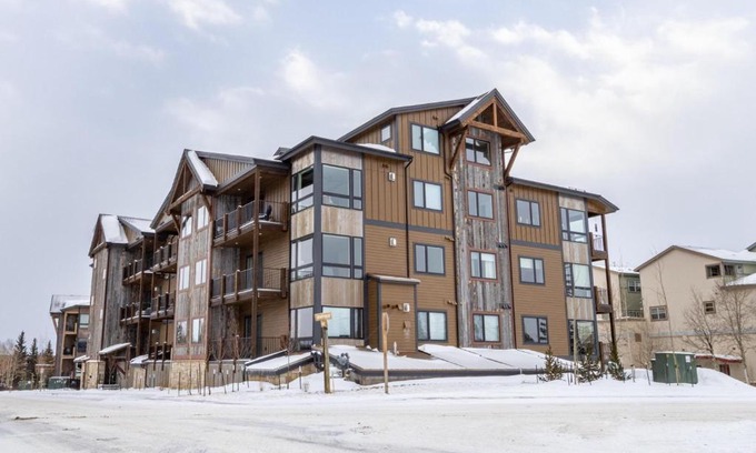 Dillon House | Sail Lofts by Summit County Mountain Retreats