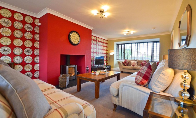 Seahouses House | SailAway to a relaxing holiday break with family or friends in Sunny Seahouses.