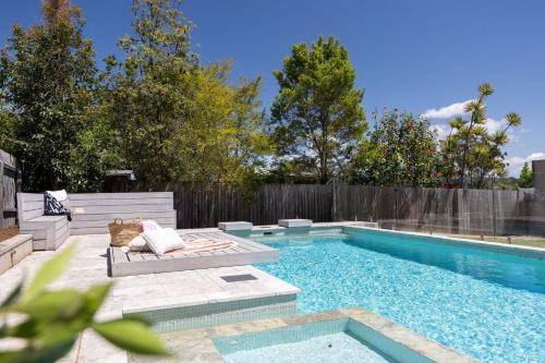 Mollymook Beach House | Sails on Bannister