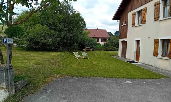 Saint-Antoine Apartment | SAINT ANTOINE, 5 min from Métabief resort, 10 min from Lac Saint Point.