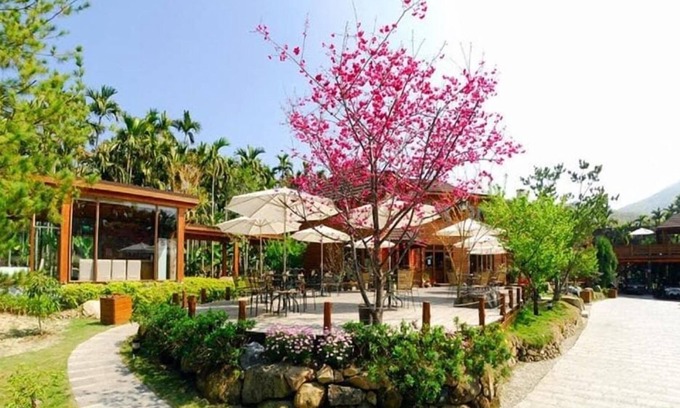 Lugu House | Sakura Villa