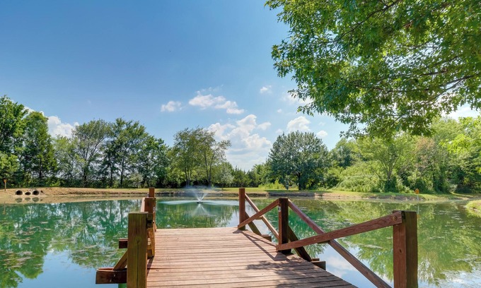 Sallisaw Cabin | Sallisaw Cabin with Deck and Community Amenities!