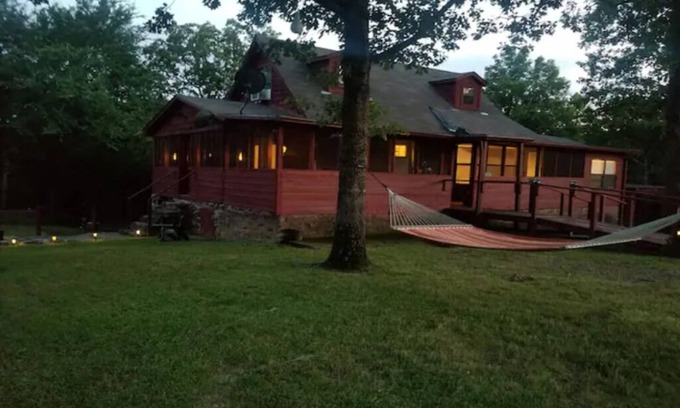 Park Hill House | Salt Creek Cabin at Lake Tenkiller