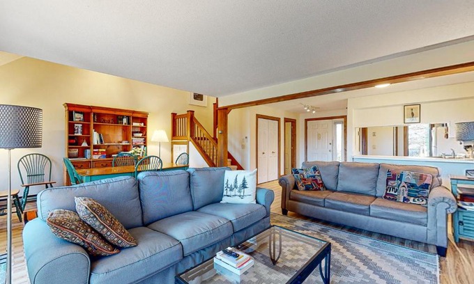 Quechee House | Saltbox 12F