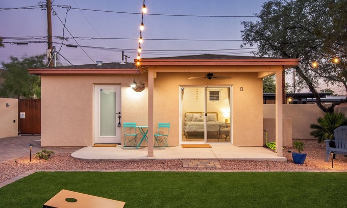 Sam Hughes Apartment | Sam Hughes Bungalows - B - Walkable to the University of Arizona, Large Backyard