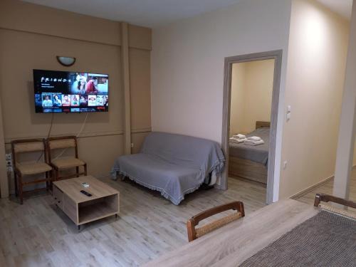 Tripoli Apartment | Sam's View City Heart Tripoli - Beautiful Apartment With Backyard