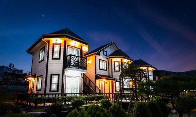 Samcheok House | Samcheok Duelkkot Pension