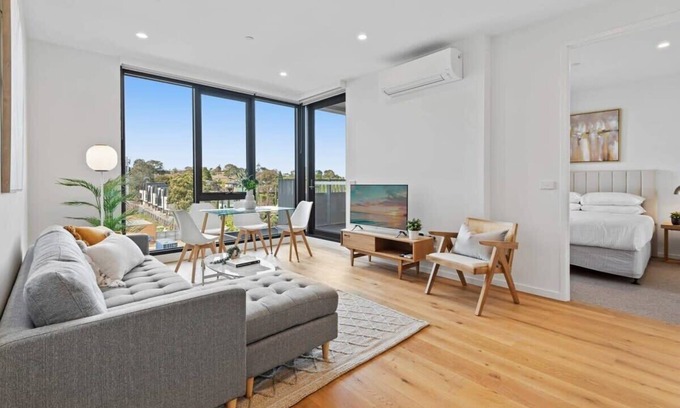 Heidelberg Heights Apartment | Samma| Modern 2BR Bell Street Bliss