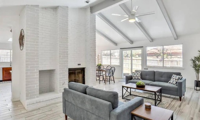 Great Northwest House | San Antonio Escape