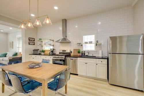 Southtown House | San Antonio Home 2 Mi to Dtwn, Swim Spa!
