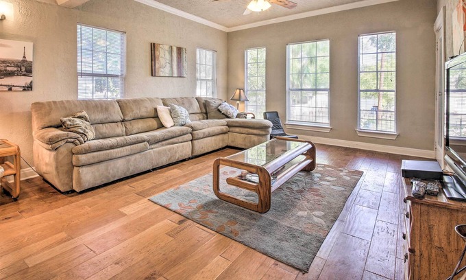 Mahncke Park House | San Antonio Home w/ Patio - 3 Mi to River Walk!